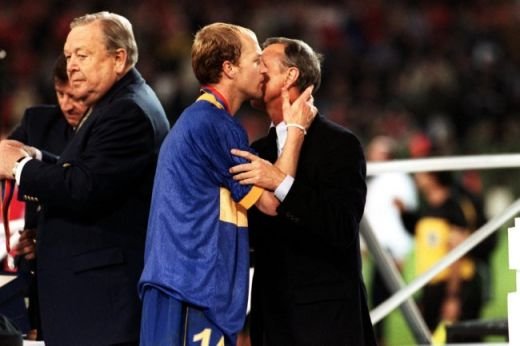INVENTATORII uriasilor din fotbal! Fara ei, Mourinho, Messi, Ronaldo, Bergkamp sau Maldini NU ar fi existat niciodata! FOTO_19