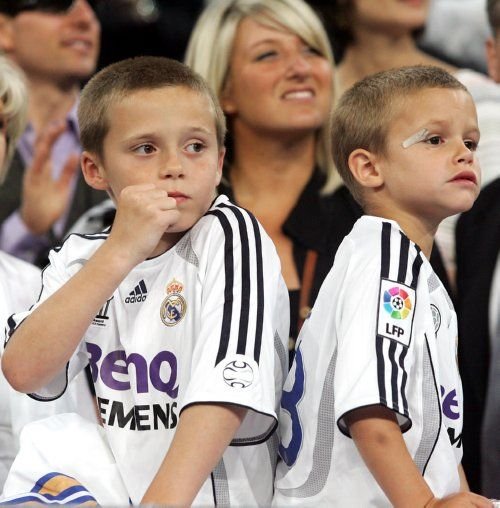 INVENTATORII uriasilor din fotbal! Fara ei, Mourinho, Messi, Ronaldo, Bergkamp sau Maldini NU ar fi existat niciodata! FOTO_21