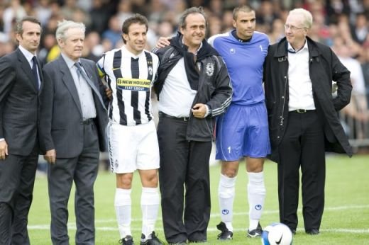 INVENTATORII uriasilor din fotbal! Fara ei, Mourinho, Messi, Ronaldo, Bergkamp sau Maldini NU ar fi existat niciodata! FOTO_30