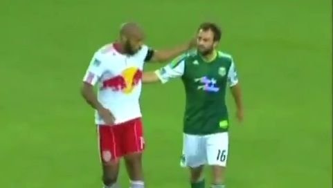 Henry a trait cea mai SCANDALOASA eliminare din cariera! Vezi pentru ce faza stupida a luat ROSU in America! VIDEO
