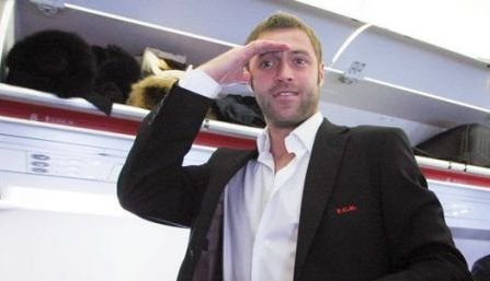 Un dinamovist e chemat langa Zicu la TSKA! Cum rad bulgarii de el: Asta e PLAYBOY-ul din Carpati :))
