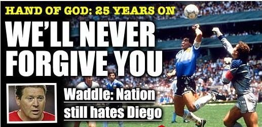 Englezii sarbatoresc 25 de ani de la cea mai mare umilinta! Ziua in care toata Anglia il injura pe Maradona! VIDEO