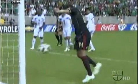 Drumul dureros pana in FINALA Gold Cup: Chicarito marcheaza golul victoriei, arbitrul anunta New Balls :)