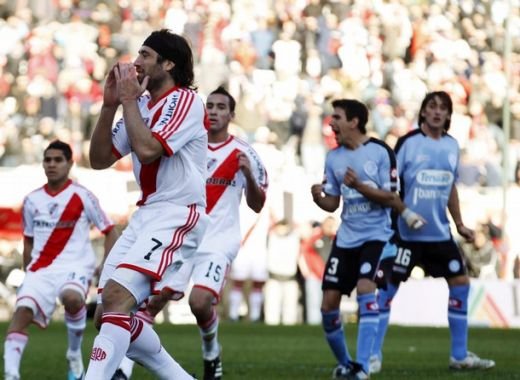 VIDEO & FOTO: Don't cry for me, Argentina! River a retrogradat pentru prima oara in 110 ani! River Plate 1-1 Belgrano _4