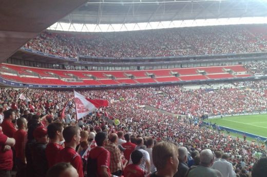 REVOLUTIE in fotbal! Primul club adevarat din lume condus de fani! Stabilesc transferurile si decid echipa de start pe NET!_4