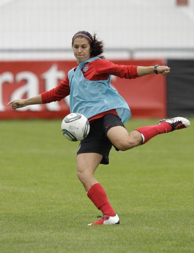 Cele mai sexy 10 FUNDASE si INAINTASE de la Mondialul feminin! FOTO:_4