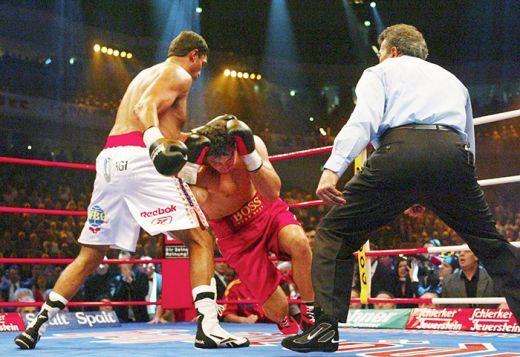Doar 3 oameni au reusit sa il invinga pe Klitschko in 16 ani de box! REGULILE pe care trebuie sa le respecte Haye! FOTO:_1