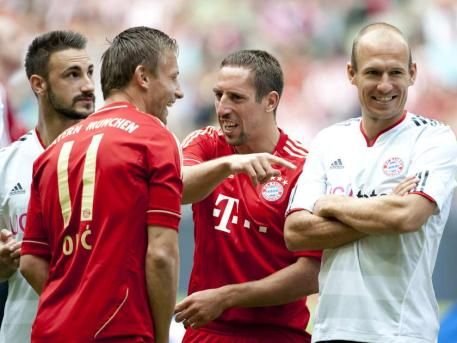 SUPER FOTO! 30.000 de oameni au venit sa vada NOUL Bayern! Neuer, prezentat oficial!_9