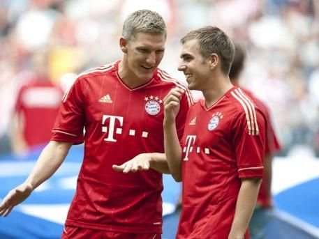SUPER FOTO! 30.000 de oameni au venit sa vada NOUL Bayern! Neuer, prezentat oficial!_10