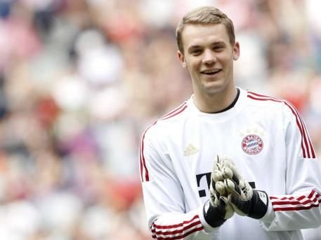 SUPER FOTO! 30.000 de oameni au venit sa vada NOUL Bayern! Neuer, prezentat oficial!_13
