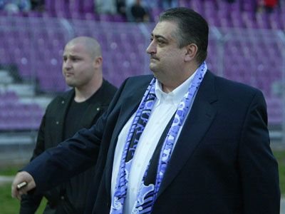 REPLICA lui Iancu! Cum se apara dupa ce a fost acuzat de Sandu ca vrut sa dea SPAGA 2 milioane de euro pentru titlu!