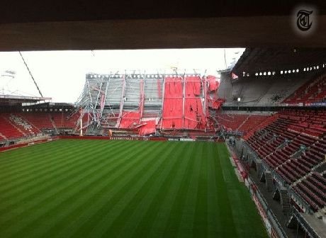 VIDEO! Primul bilant al dezastrului de pe stadionul lui Twente: 14 raniti si cel putin 1 MORT!_2