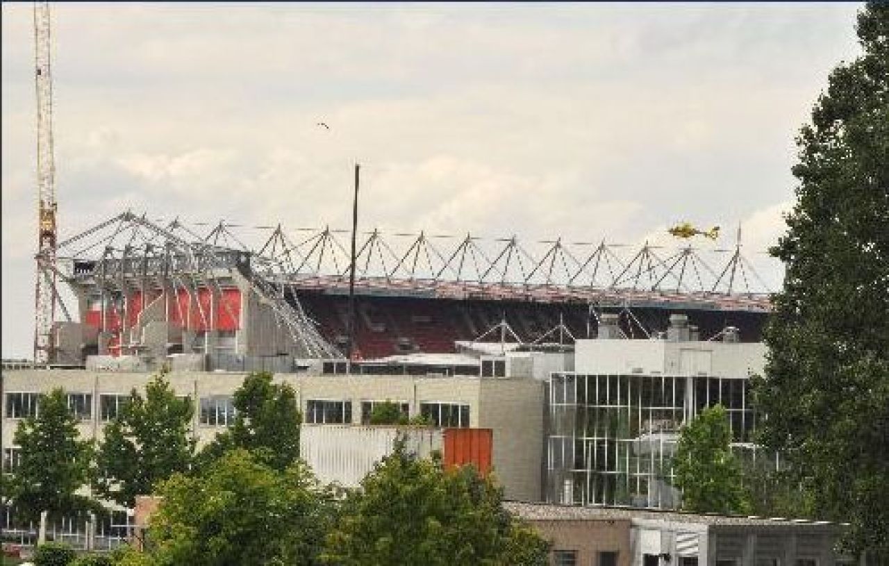 VIDEO! Primul bilant al dezastrului de pe stadionul lui Twente: 14 raniti si cel putin 1 MORT!_11