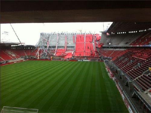 VIDEO! Primul bilant al dezastrului de pe stadionul lui Twente: 14 raniti si cel putin 1 MORT!_12