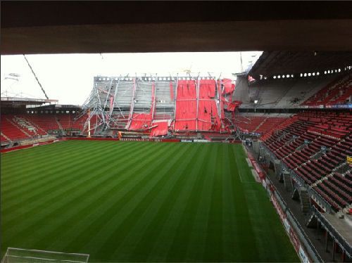 VIDEO! Primul bilant al dezastrului de pe stadionul lui Twente: 14 raniti si cel putin 1 MORT!_12