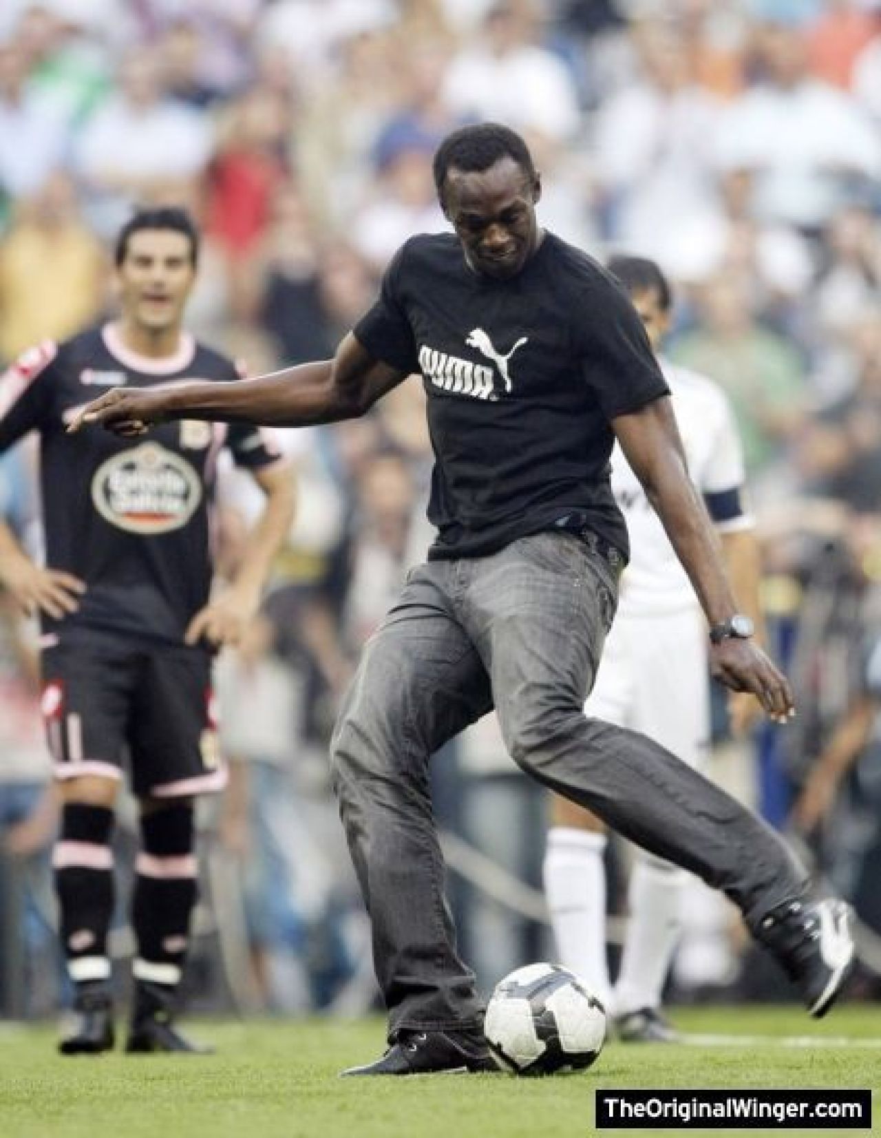 SENZATIE! El va fi cel mai RAPID fotbalist din istorie! Bolt se apuca de fotbal! Vezi pe ce post va juca:_4