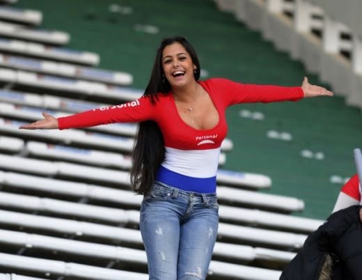 EA este NOUA Larissa Riquelme! Si vine tot din Paraguay! FOTO