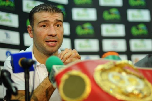 SCANDAL urias cu viitorul adversar al lui Bute! Abia iesit de la dezalcoolizare, si-a BATUT MAR fratele si doar politia i-a despartit!