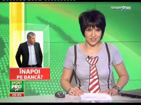 Hagi, antrenor la Sacele! Localnicii s-au strans la stadion sa vada minunea! :-) Vezi imagini: