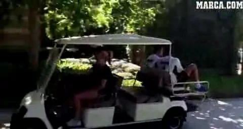 VIDEO Incident in cantonamentul Realului din SUA! masinuta care il cara pe Ronaldo a lovit un suporter!