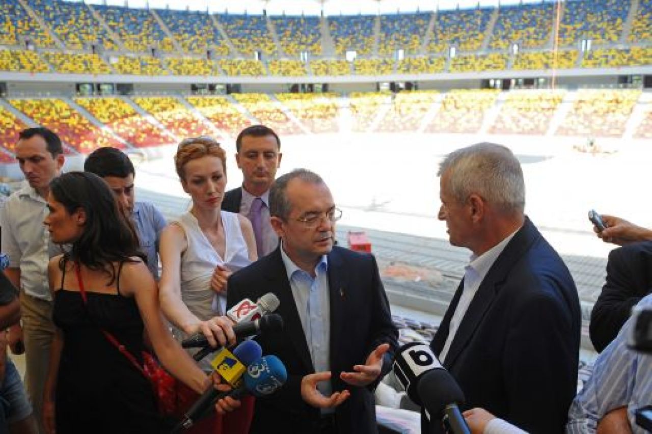 FOTO / Premierul Boc si Oprescu au fost pe