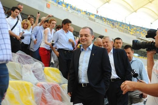 FOTO / Premierul Boc si Oprescu au fost pe 