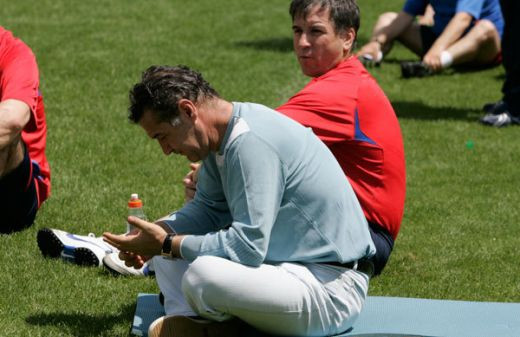 Cum a RAS de Steaua o echipa retrogradata la ultima oferta: Ori e echipa mare si ia ce vrea, ori e club mic si aduce ce poate!