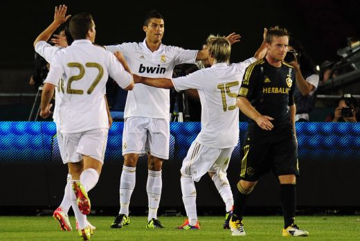 VIDEO: Beckham n-a avut ce sa le faca! SHOW Real Madrid in Los Angeles! Vezi toate golurile si BIJUTERIA lui CR7!