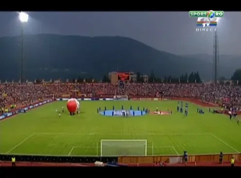 INCIDENTE in tribuna la Supercupa! Cele doua galerii s-au batut inaintea meciului!