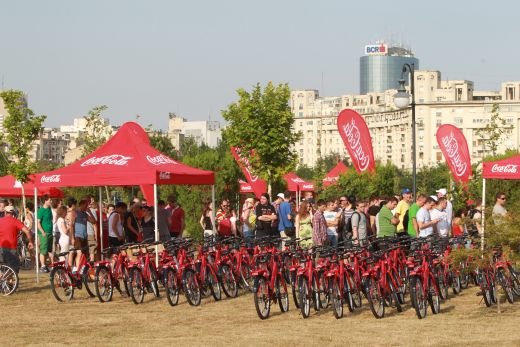 (P) 15.000 de oameni au alergat dupa o bicicleta rosie! Vezi cati au prins-o!_2