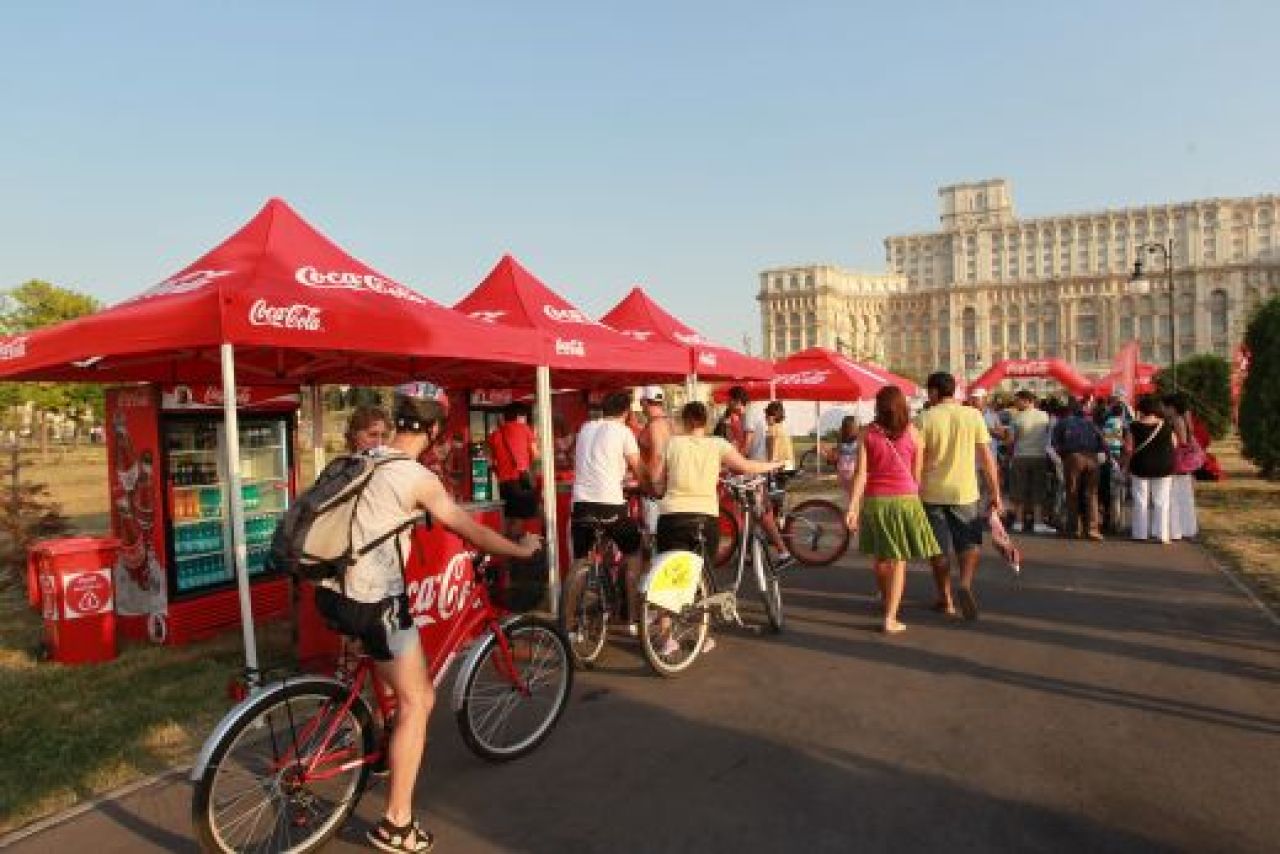 (P) 15.000 de oameni au alergat dupa o bicicleta rosie! Vezi cati au prins-o!_4
