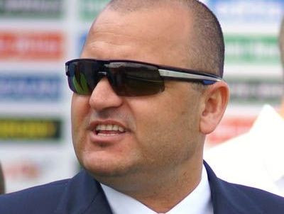 Mititelu e sigur ca Universitatea nu va fi dezafiliata si sustine ca Sandu joaca la intimidare pentru a-i lua DOI JUCATORI!