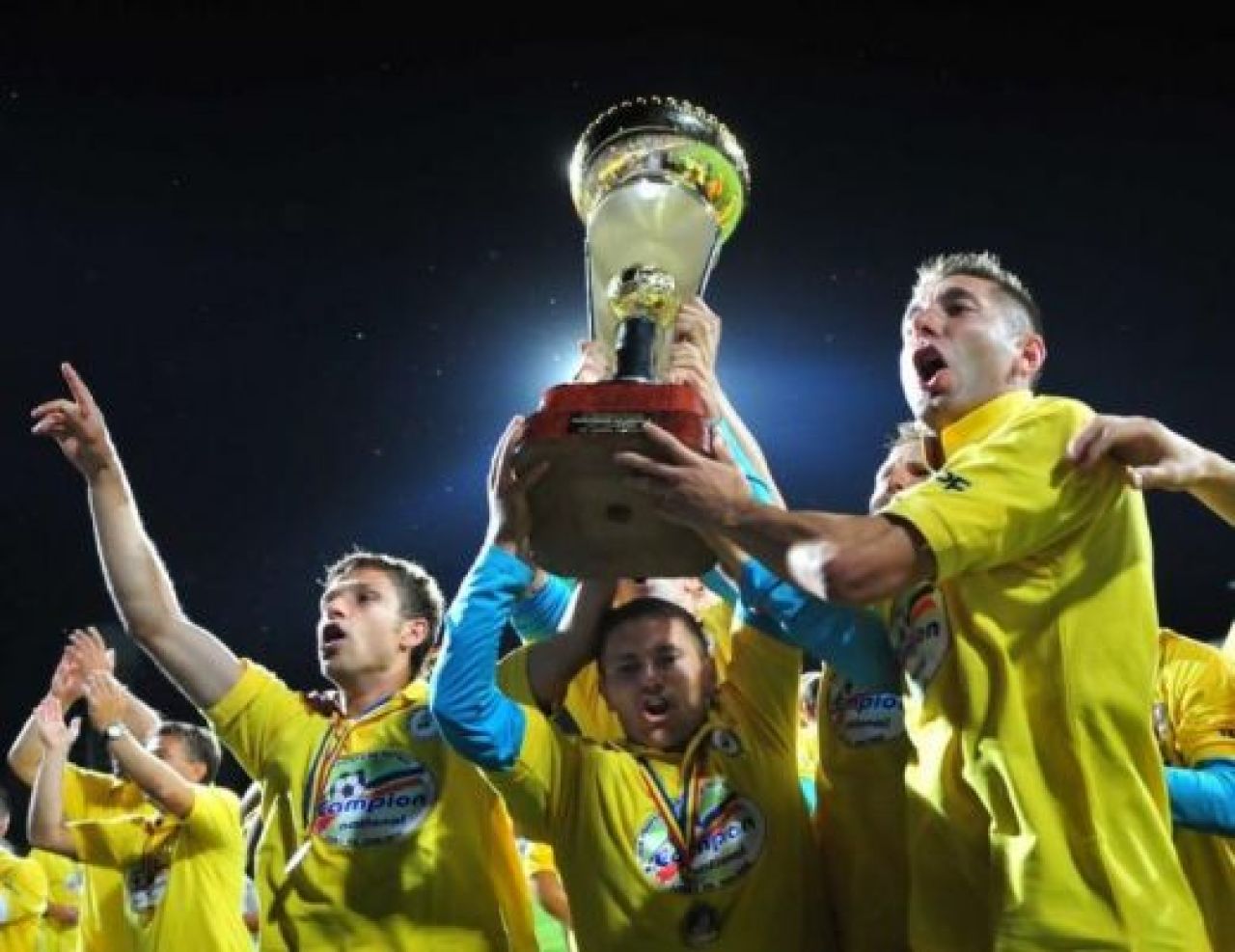 2012 este adevarat! Vine apocalipsa in Liga lui Mitica! Sase evenimente antologice pe care nici mayasii nu le-ar fi anticipat:_3