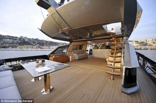 SUPER FOTO / Yachtul la care pana si Abramovic DOAR viseaza a fost vandut pe 3,5 MILIARDE de euro!_2