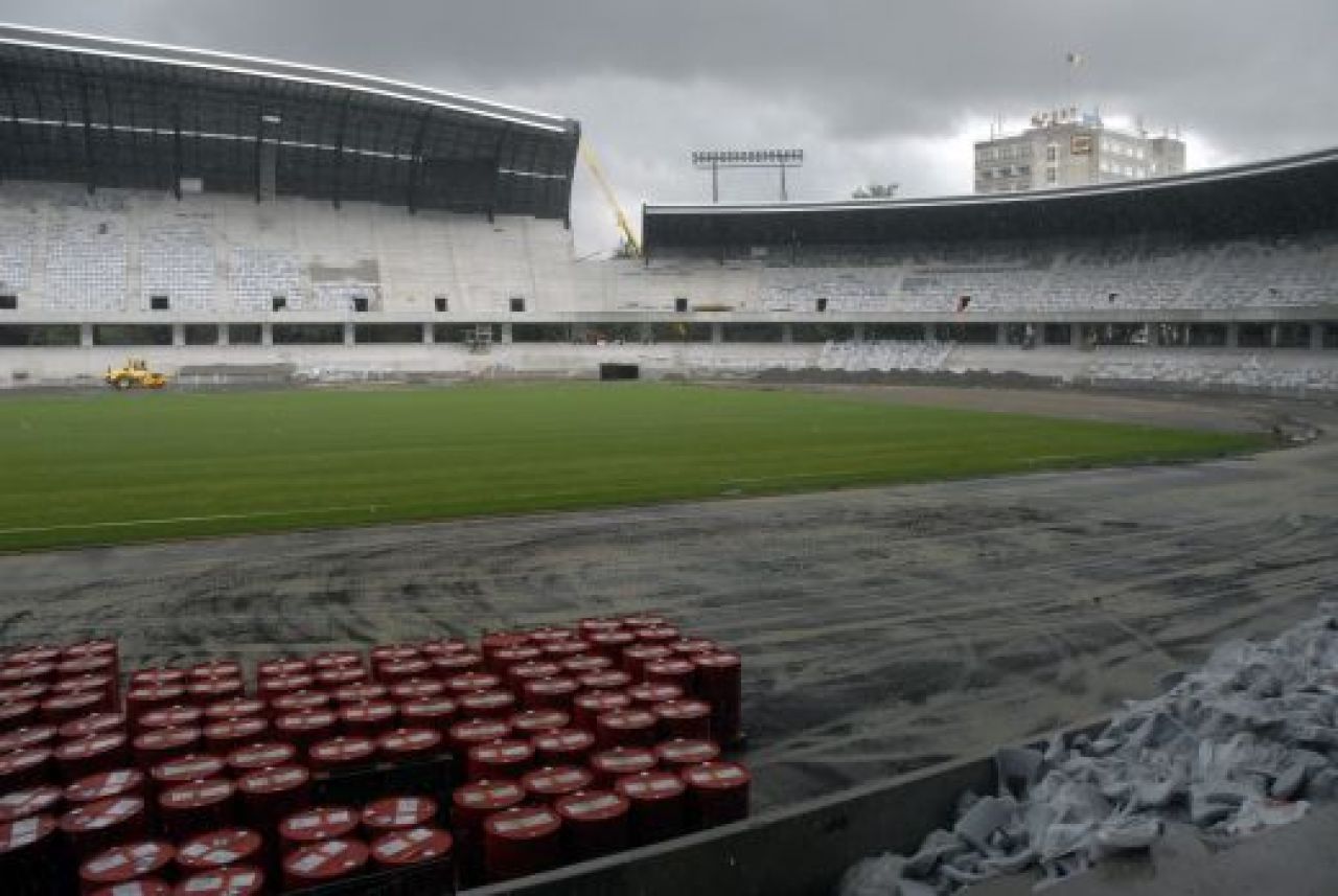 Sandu, in inspectie la Cluj Arena! MOTIVUL pentru care Romania va juca la Cluj abia in 2012!_1