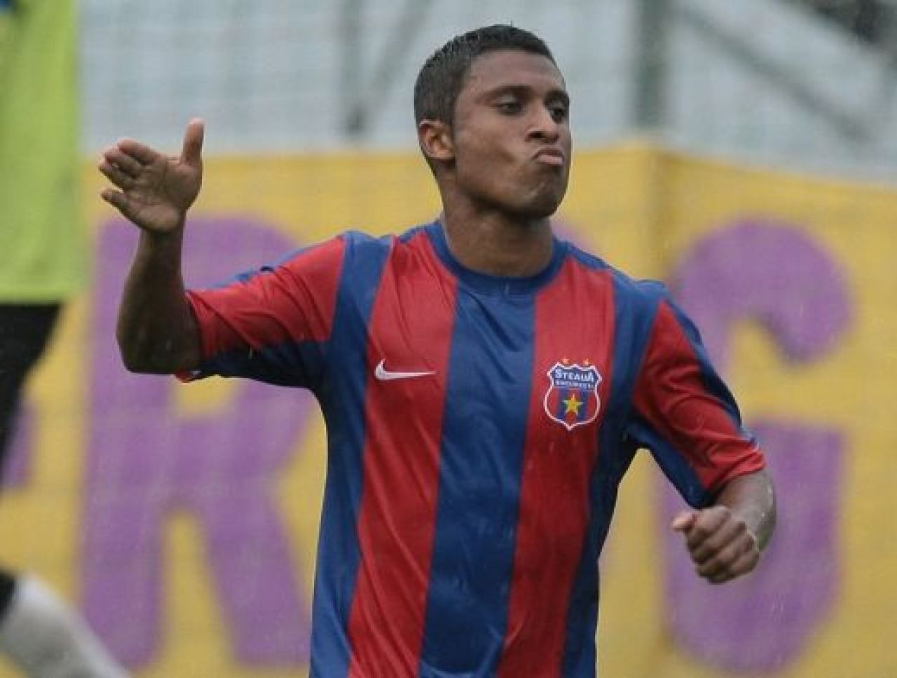 Ce CIGANEALA! Steaua a fost egalata pe final de meci! Vointa Sibiu 1-1 Steaua_3