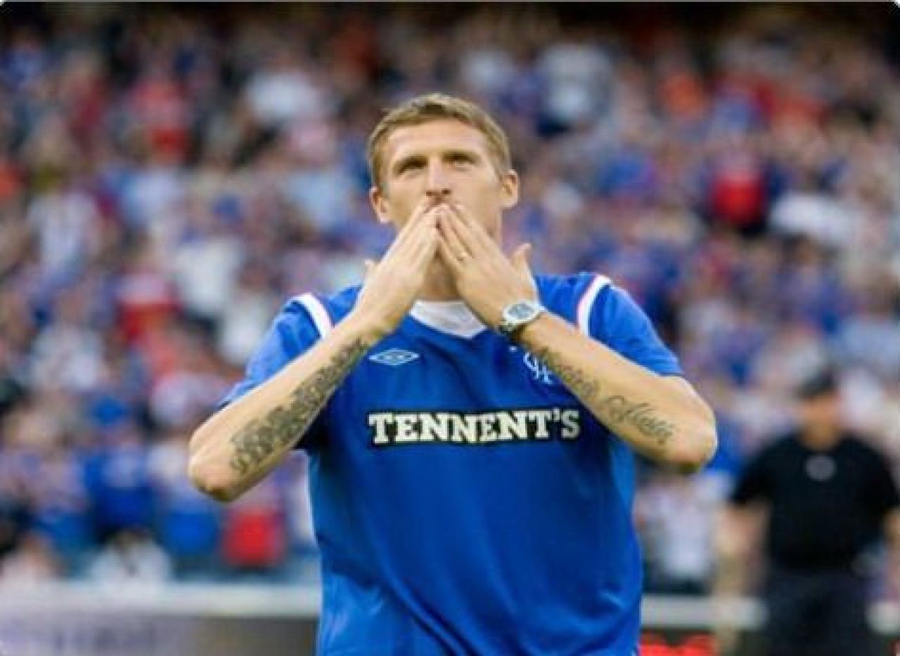 FOTO / Goian a fost prezentat pe legendarul IBROX Park! Toti fanii se roaga de el sa joace! Vezi cand va debuta!_6