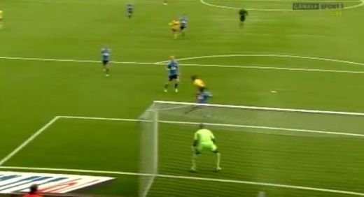 VIDEO! Cel mai TARE gol al saptamanii! L-a umilit pe portar cu un calcai de senzatie!