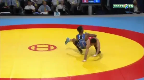 Cea mai tare faza! A sarit peste adversar si l-a aruncat in CAP! SUPER VIDEO