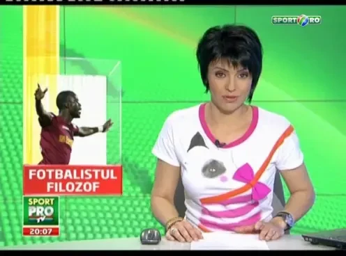 Citeste Sarte si Rousseau si a renuntat la Facultatea de Filozofie pentru fotbal! Atacantul pe care Dinu l-ar lua oricand la Dinamo :)