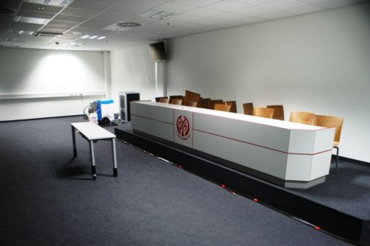 VIDEO Gaz Metan a ajuns in paradisul fotbalului! Cum arata SUPER arena pe care Mainz o inaugureaza in seara asta!_9