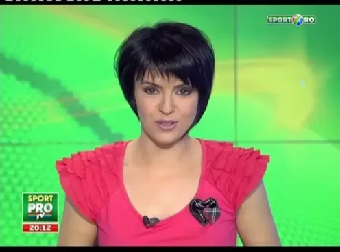 A facut 2.5 milioane din 33 dolari jucati online! Acum face inconjurul lumii pentru a juca poker in 5 tari!