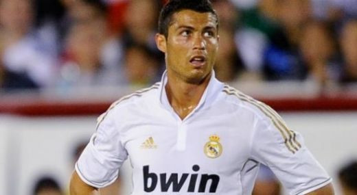 VIDEO: Numai pe acolo mingea mai avea loc! Benzema da gol dintr-un unghi CRIMINAL: Leicester 1-2 Real Madrid!