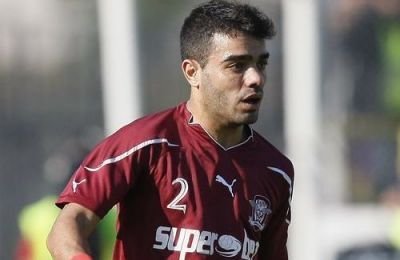 SCANDAL la U Cluj - Rapid! O petarda a explodat langa Rui Duarte, jucatorul a cazut la pamant! Florian Walter a intrat pe teren