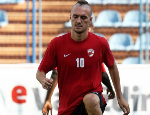 Lui Ciobotariu nu-i vine sa creada! Omul sau de 5 mil a iesit accidentat! Alexe acuza dureri INSUPORTABILE si a fost schimbat!