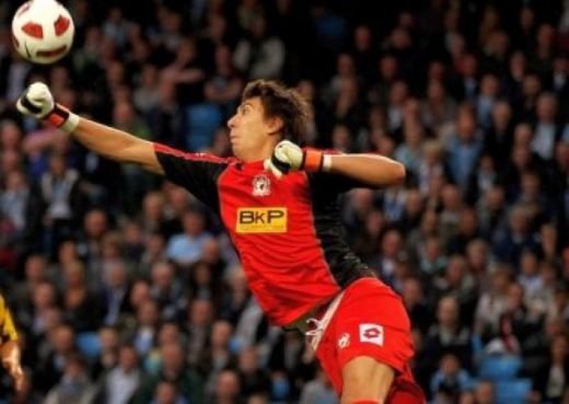 Cel mai tare transfer al VERII: Pantilimon a plecat in Anglia sa semneze cu Manchester City!