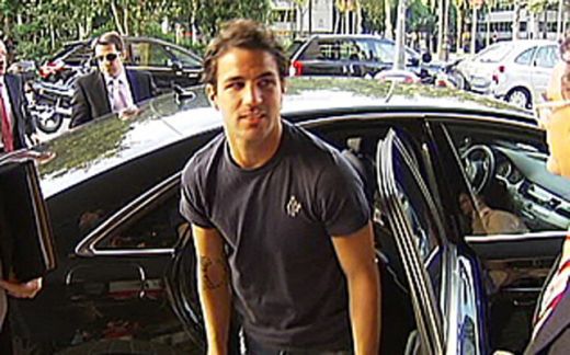 VIDEO: Fabregas a sarutat stema si le-a facut o declaratie impresionanta fanilor! Ce numar va purta idolul pe care Barca il cauta de 8 ani!_1
