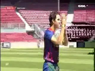 FOTO: Fabregas a sarutat stema si le-a facut o declaratie impresionanta fanilor! Ce numar va purta idolul pe care Barca il cauta de 8 ani!