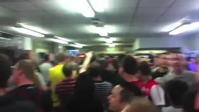 Nasri si-a scris pe Twitter: "Am auzit ca fanii au cantat ceva urat despre mine!" Uite cantecul pe care MAI BINE ca nu l-a auzit: