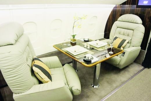 Zbor de 20.000 de euro spre Europa League! Dinamovistii au facut deplasarea in Ucraina cu avionul preferat al lui Becali! FOTO_4